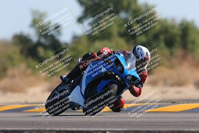 media/Nov-06-2022-SoCal Trackdays (Sun) [[208d2ccc26]]/Turn 7 Set 2 (1050am)/